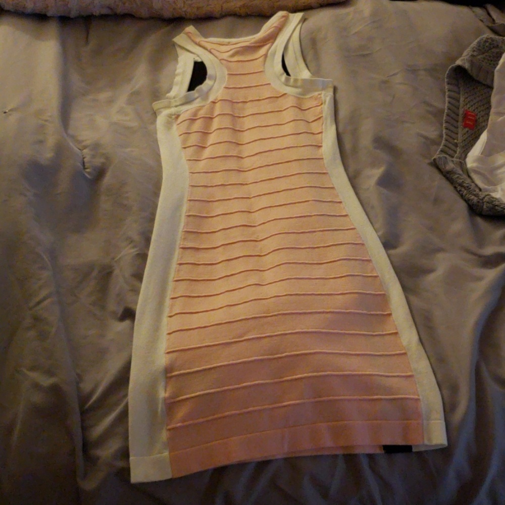Dress - Picture 3 of 4